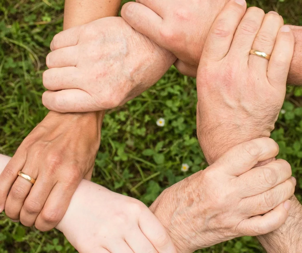 Liens avec les autres